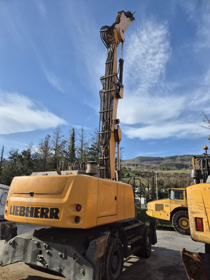 2015 Liebherr LH30 M material handler, rear view 2015 Liebherr LH30 M material handler, rear view