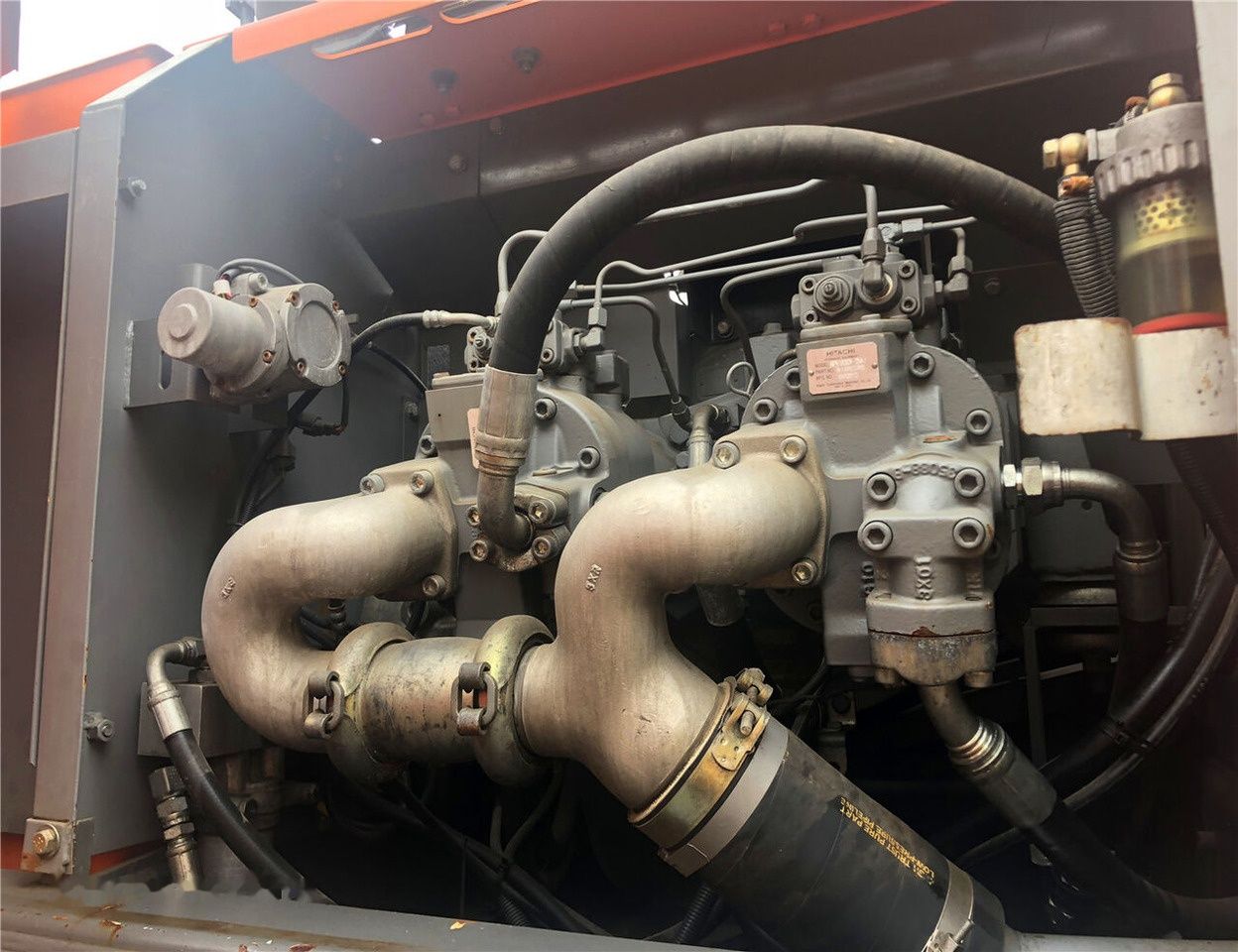 2018 Hitachi ZX360 crawler excavator engine compartment view 2018 Hitachi ZX360 crawler excavator engine compartment view