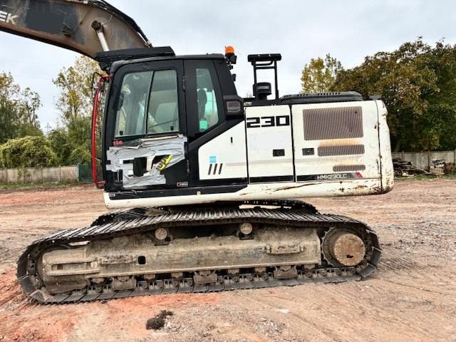 2021 Hidromek HMK 230LC-4 crawler excavator side view 2021 Hidromek HMK 230LC-4 crawler excavator side view