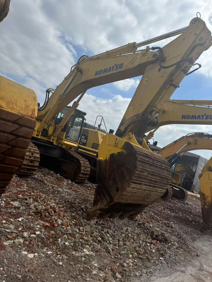 2019 Komatsu PC700 LC crawler excavator front view 2019 Komatsu PC700 LC crawler excavator front view
