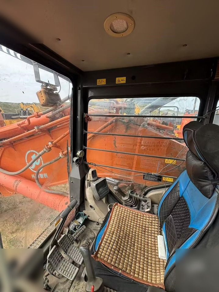 2010 Hitachi EX1200-6 crawler excavator interior view 2010 Hitachi EX1200-6 crawler excavator interior view