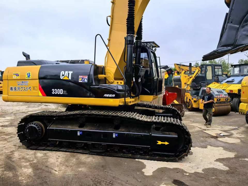 2022 Caterpillar 330D2L crawler excavator side view
