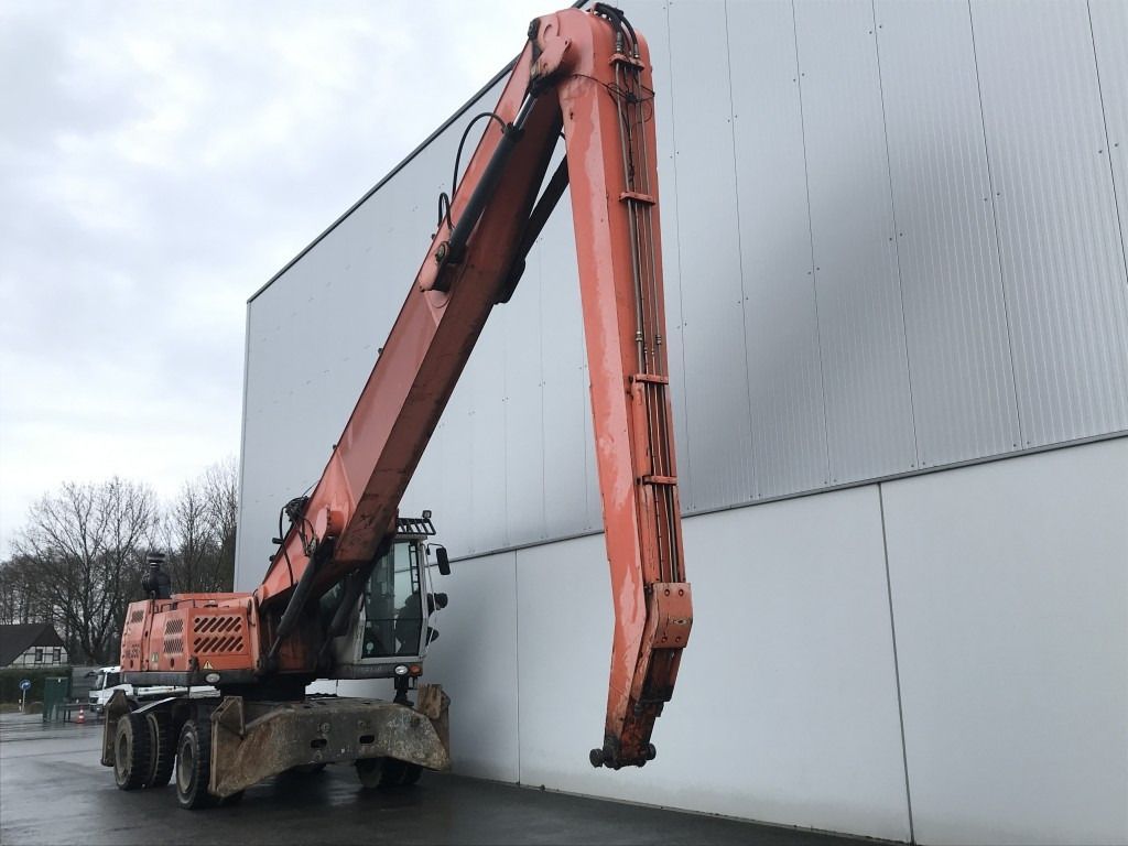 2006 Fuchs MHL350 material handler, side view 2006 Fuchs MHL350 material handler, side view