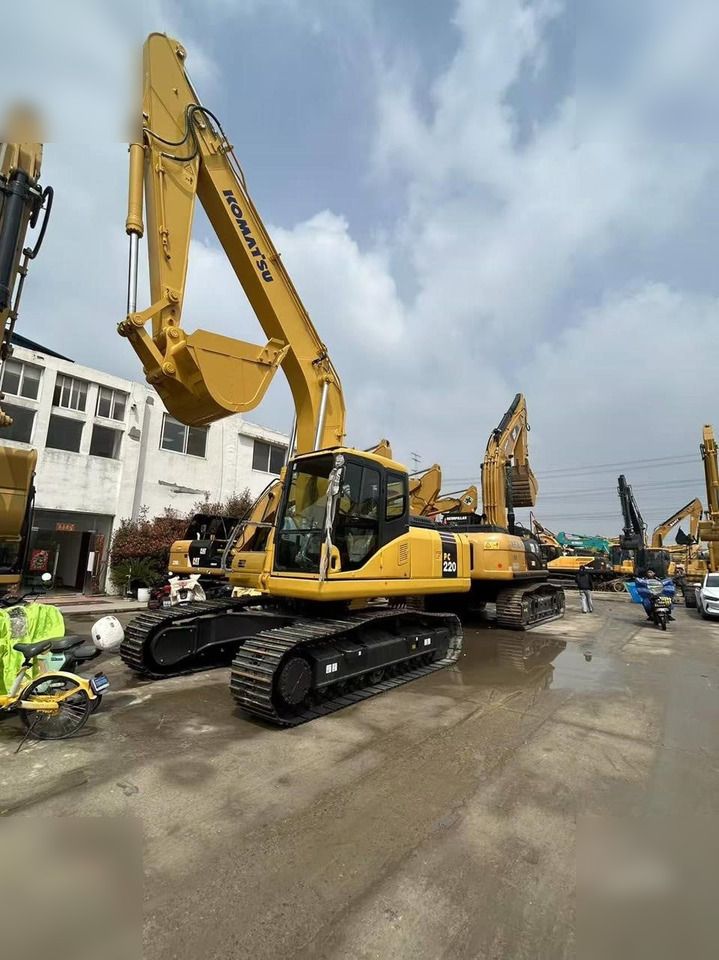 2024 Komatsu PC220-7 crawler excavator, side view