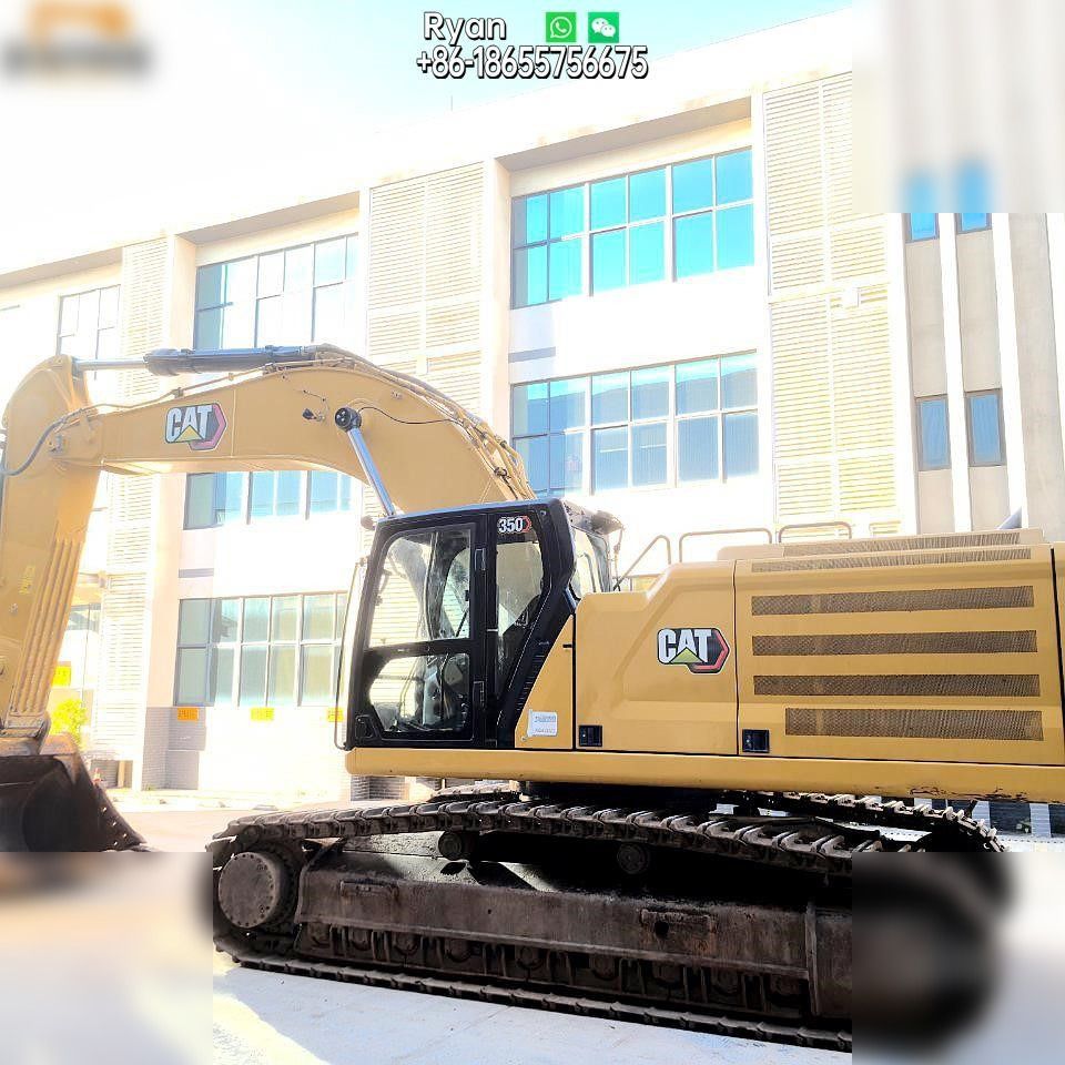 2021 Caterpillar 350 crawler excavator side view 2021 Caterpillar 350 crawler excavator side view