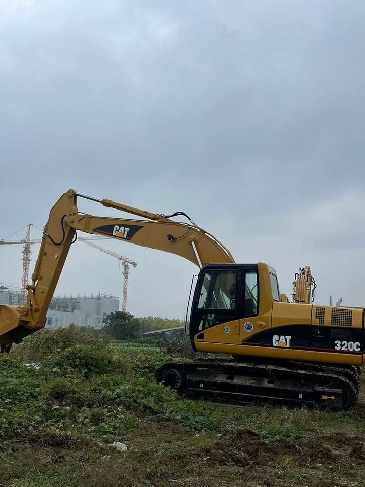 2021 Caterpillar 320C crawler excavator, side profile view