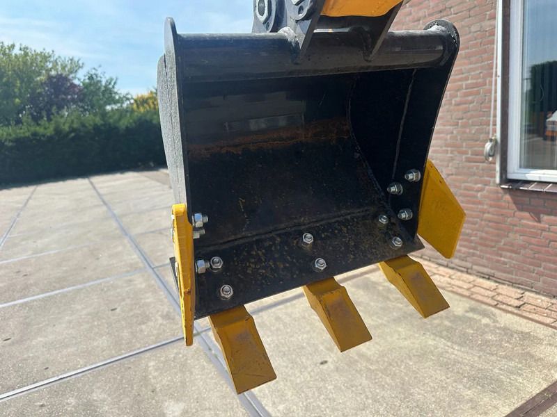 2025 JPC KV12 mini excavator bucket attachment 2025 JPC KV12 mini excavator bucket attachment