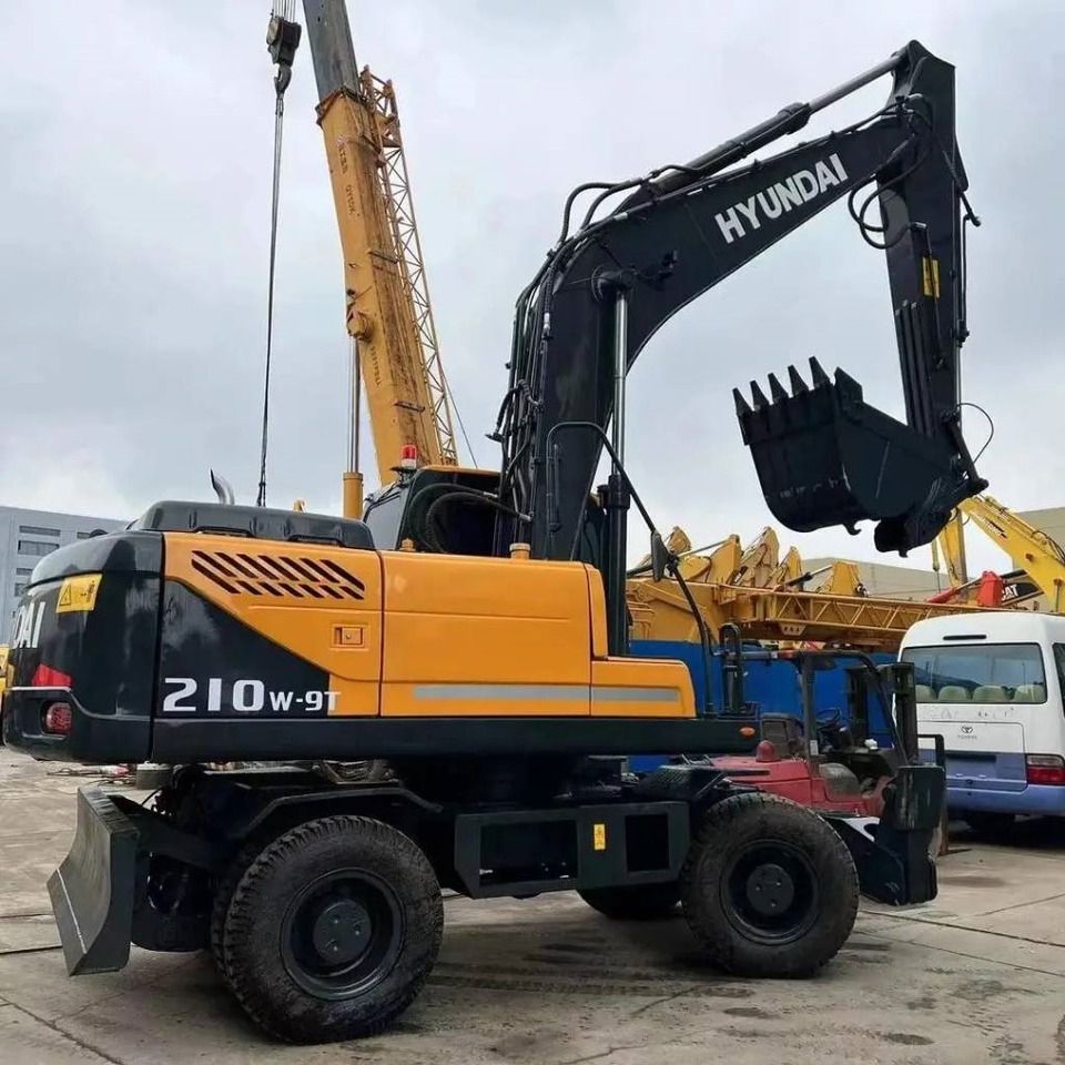 2023 Hyundai R210W-9T wheel excavator, side profile view