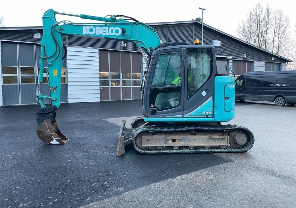 2014 Kobelco SK75SR-3E mini excavator side view