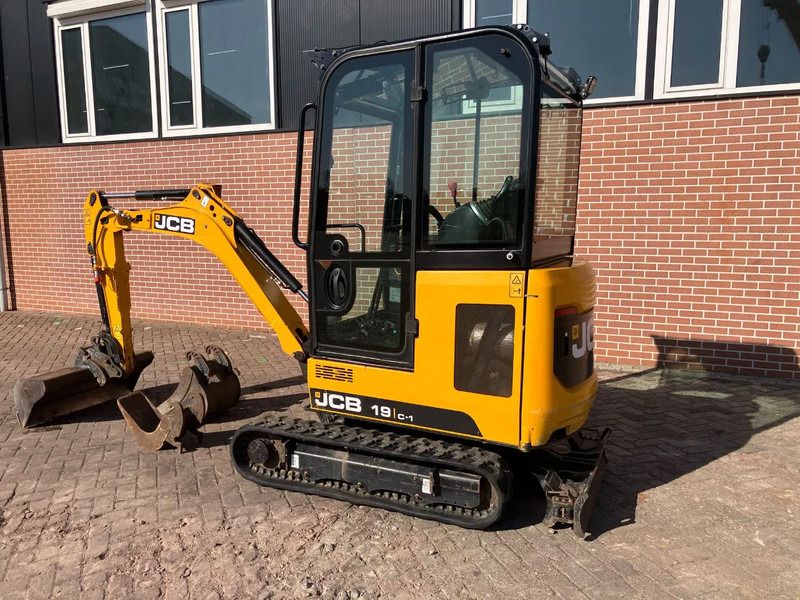 2021 JCB 19C-1 mini excavator, side view 2021 JCB 19C-1 mini excavator, side view