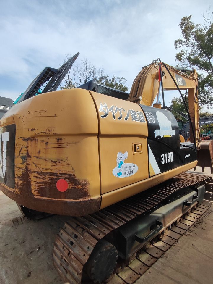 2015 Caterpillar 313D crawler excavator rear three-quarter view 2015 Caterpillar 313D crawler excavator rear three-quarter view