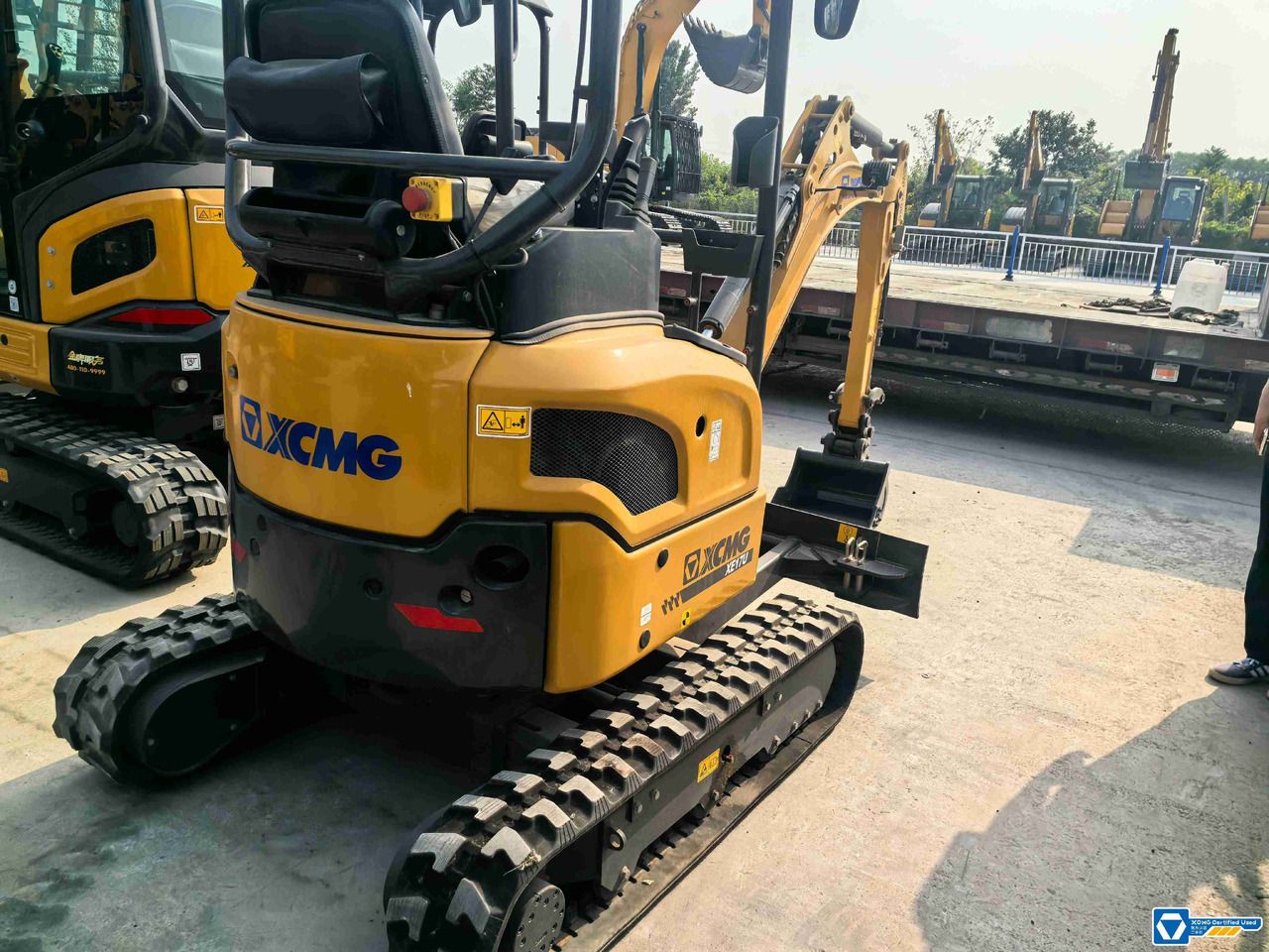 2022 XCMG XE17U crawler excavator rear view 2022 XCMG XE17U crawler excavator rear view