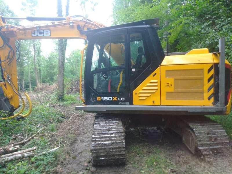 2023 JCB 150X LC crawler excavator side view 2023 JCB 150X LC crawler excavator side view
