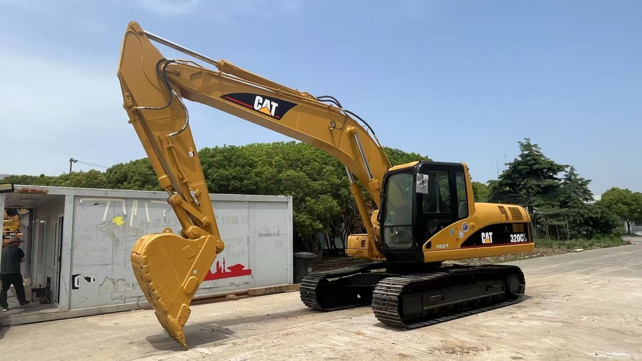 2020 Caterpillar 320CL paletli ekskavatör, yan profil görünümü 2020 Caterpillar 320CL paletli ekskavatör, yan profil görünümü