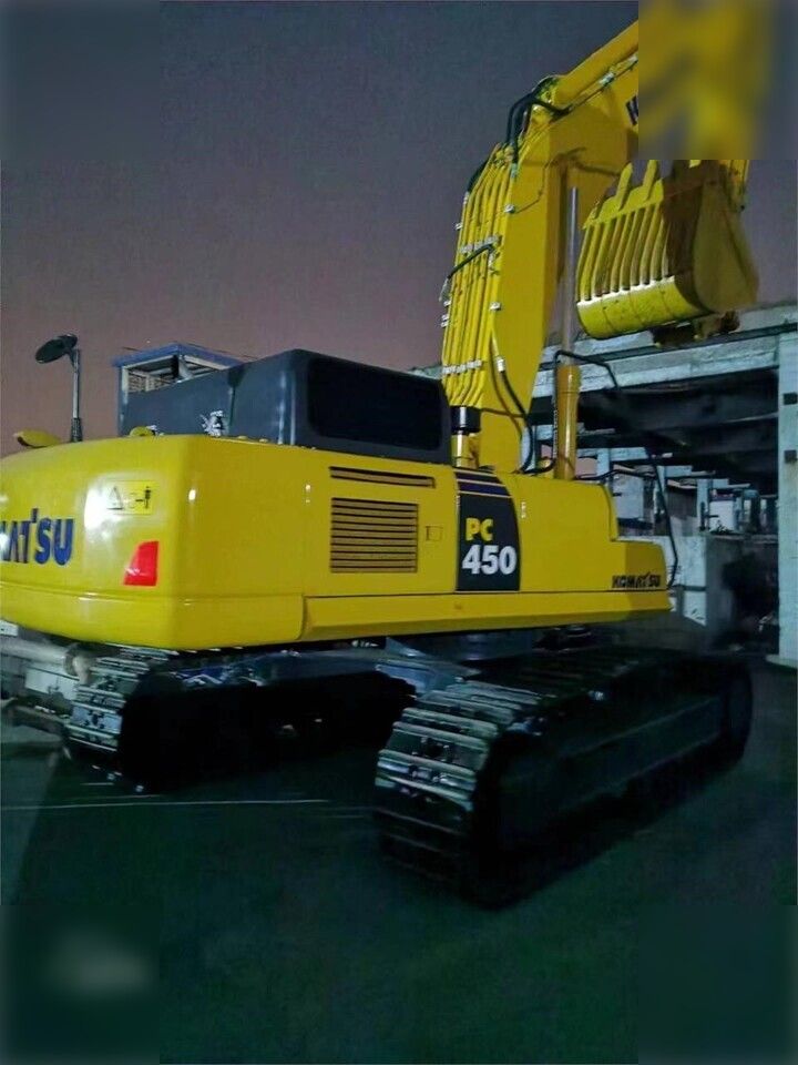 2019 Komatsu PC450-8 crawler excavator, rear three-quarter view 2019 Komatsu PC450-8 crawler excavator, rear three-quarter view