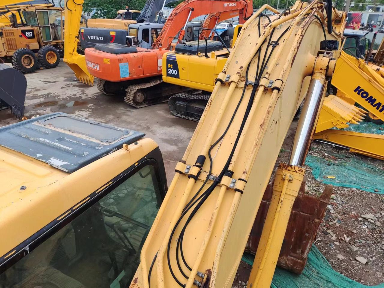 2018 Komatsu PC300-7 crawler excavator, high-angle boom view