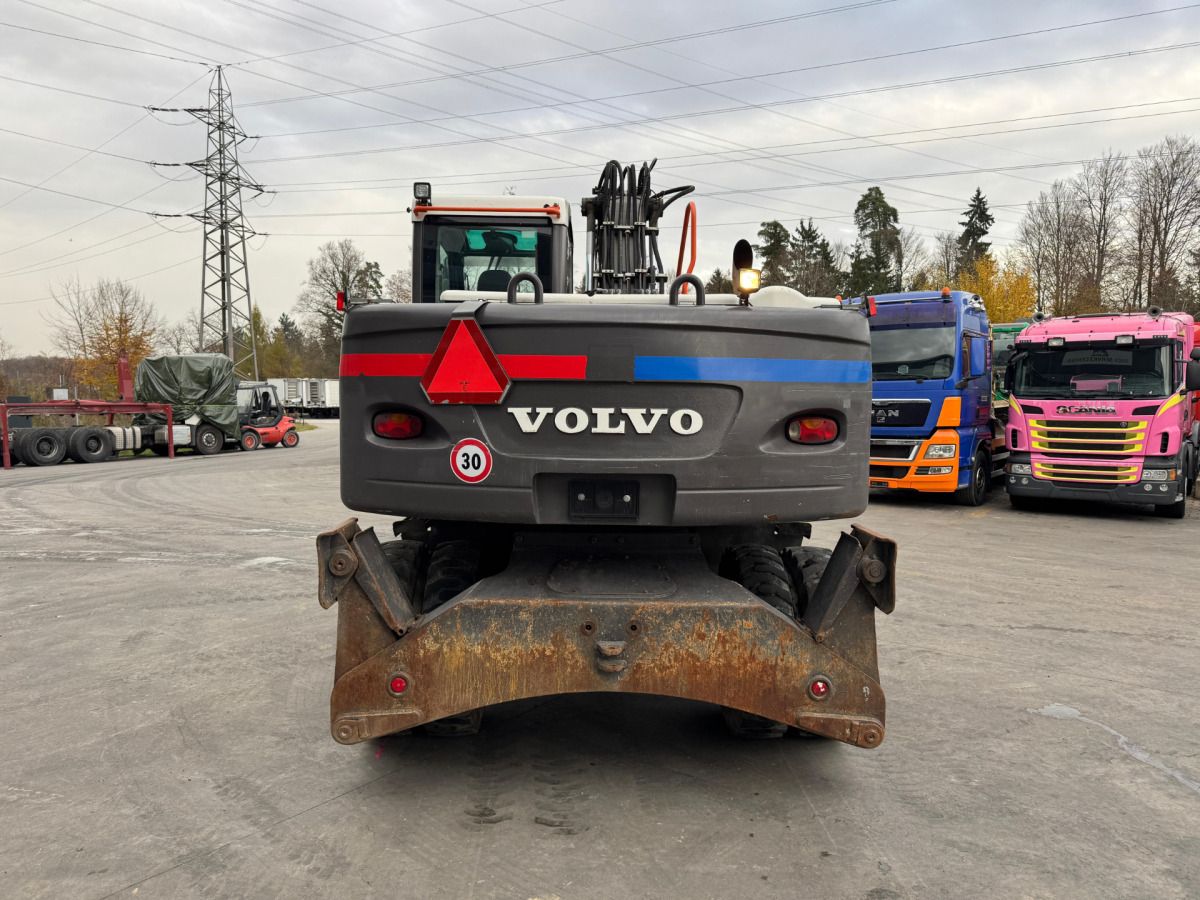 2008 Volvo EW160C wheel excavator rear view