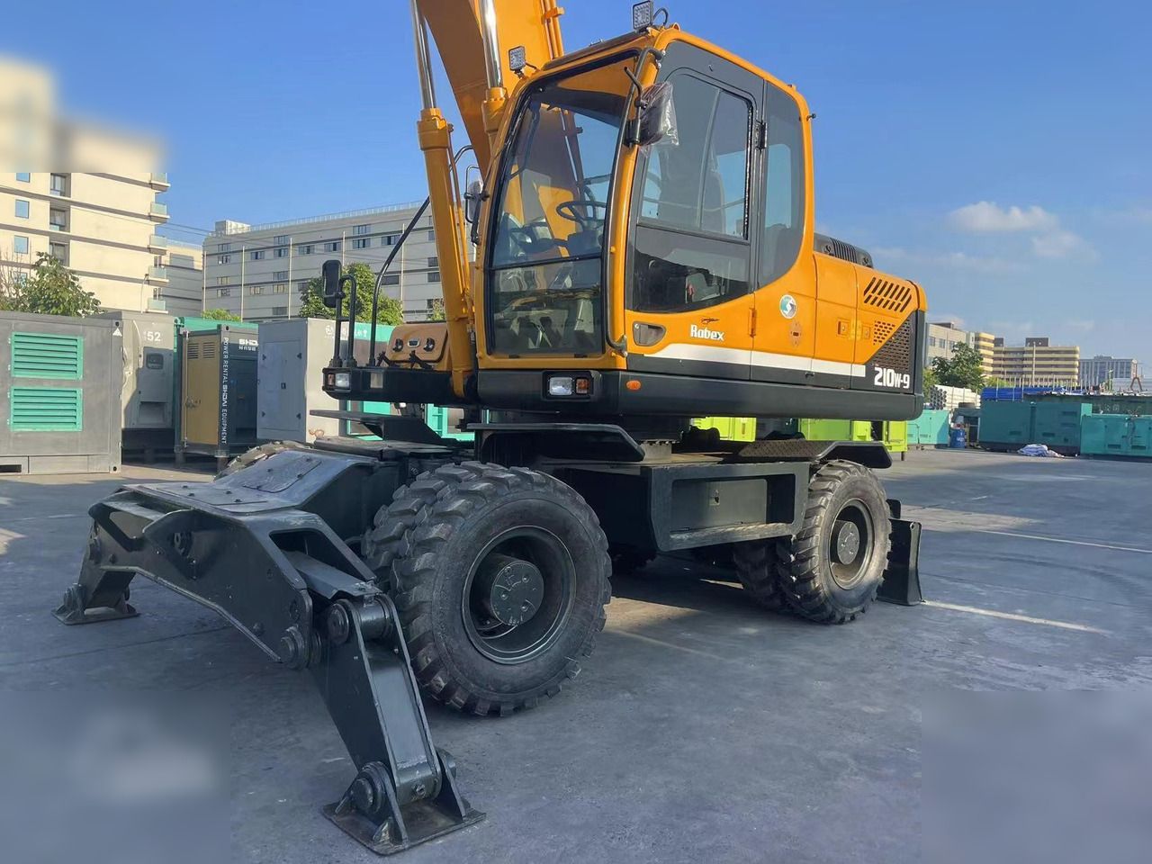 2021 Hyundai Robex 210W-9 wheel excavator, side profile view 2021 Hyundai Robex 210W-9 wheel excavator, side profile view