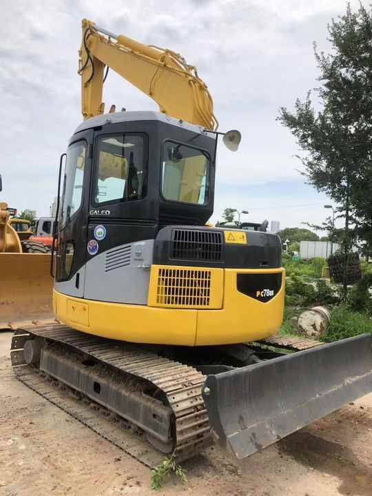 2002 Komatsu PC78US crawler excavator, rear three-quarter view 2002 Komatsu PC78US crawler excavator, rear three-quarter view