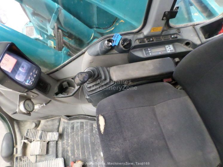 2008 New Holland E235BSR-2 crawler excavator interior view