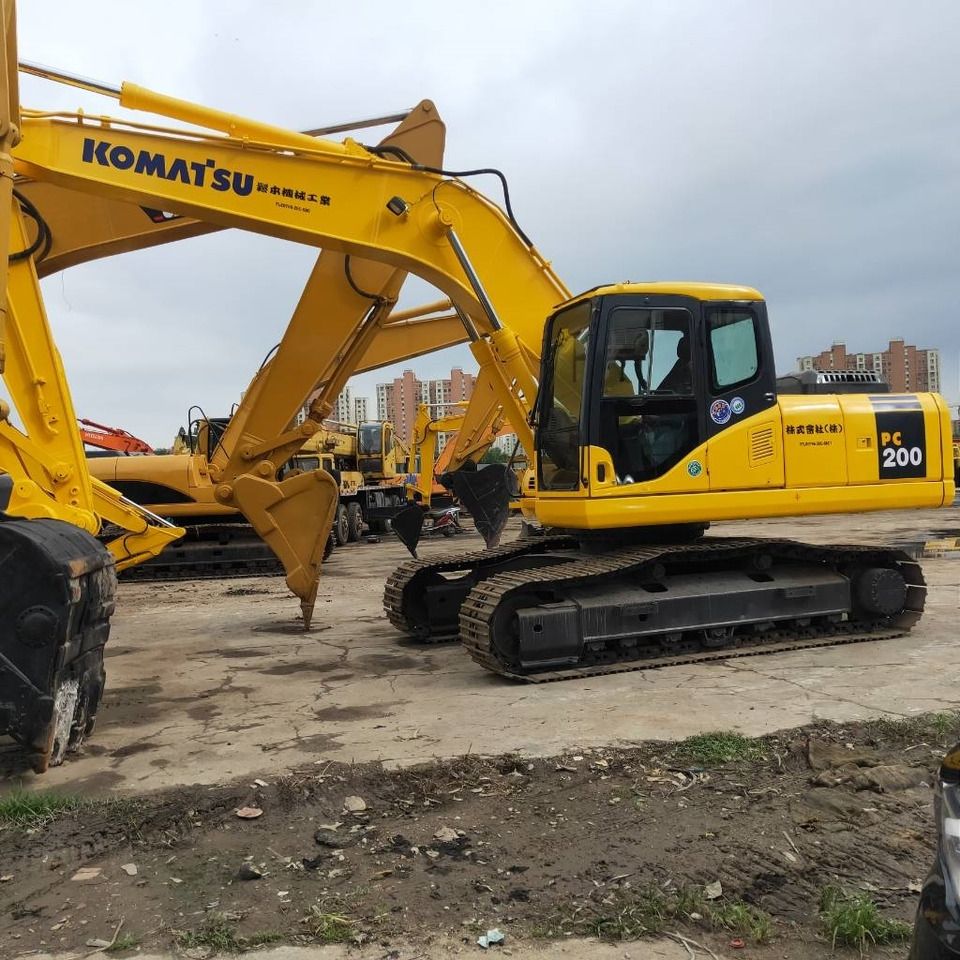 2021 Komatsu PC200-7 crawler excavator, side view