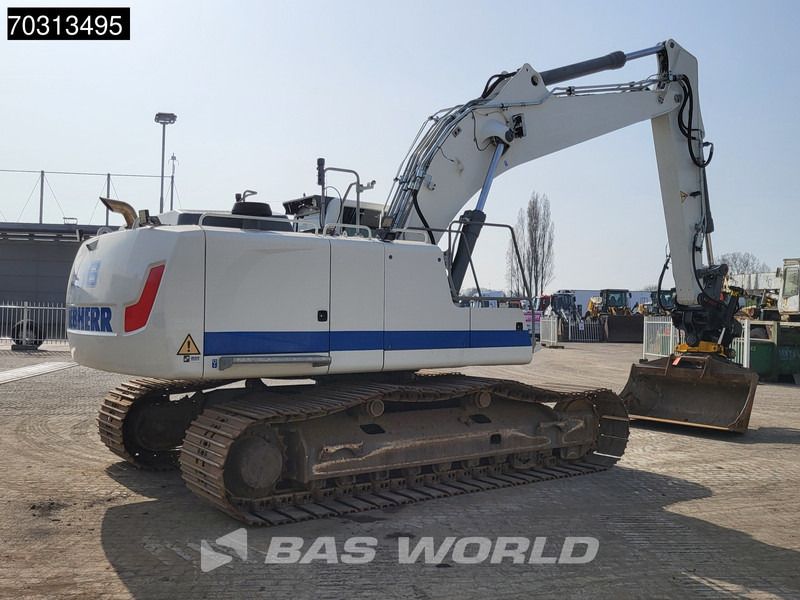 2018 Liebherr R936LC crawler excavator, rear three-quarter view 2018 Liebherr R936LC crawler excavator, rear three-quarter view
