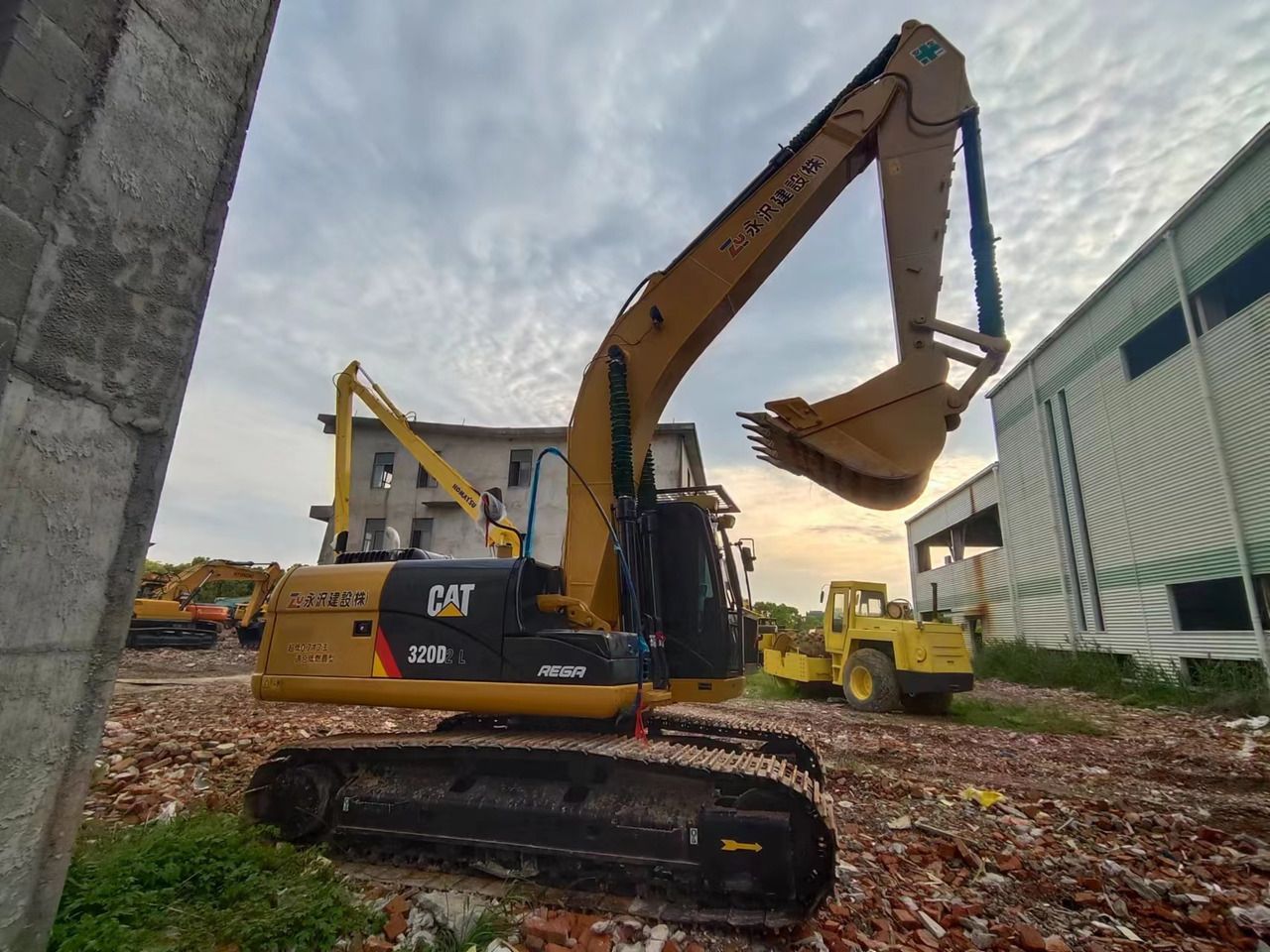 2022 Caterpillar 320D2 L rupsgraafmachine, zijaanzicht 2022 Caterpillar 320D2 L rupsgraafmachine, zijaanzicht