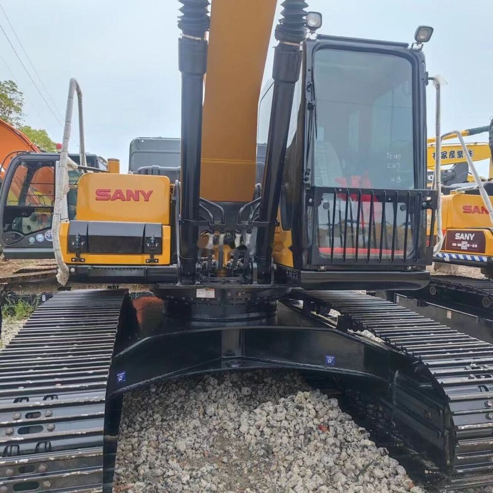 2022 Sany SY215C crawler excavator front view 2022 Sany SY215C crawler excavator front view