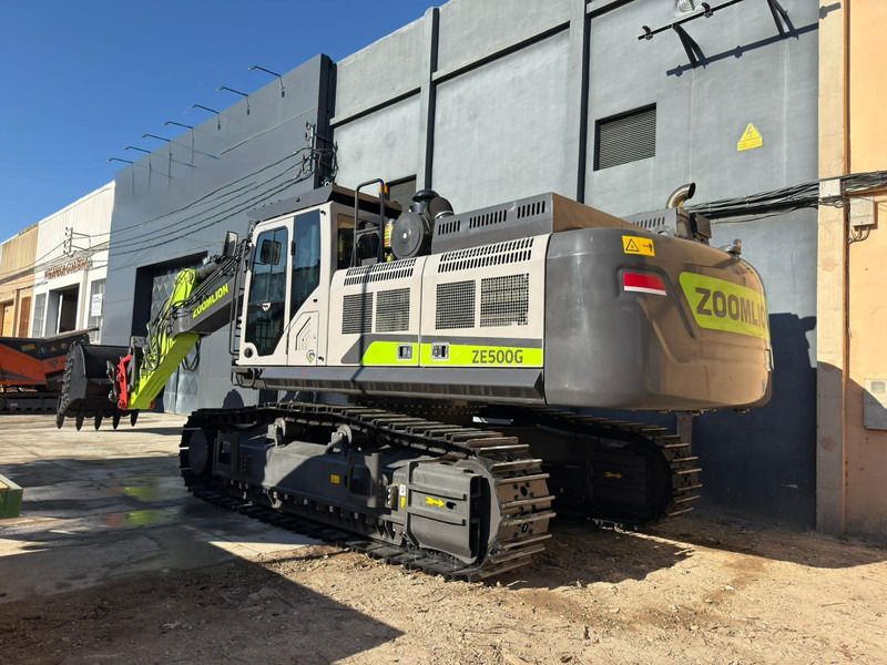 2025 Zoomlion ZE500G crawler excavator, rear three-quarter view