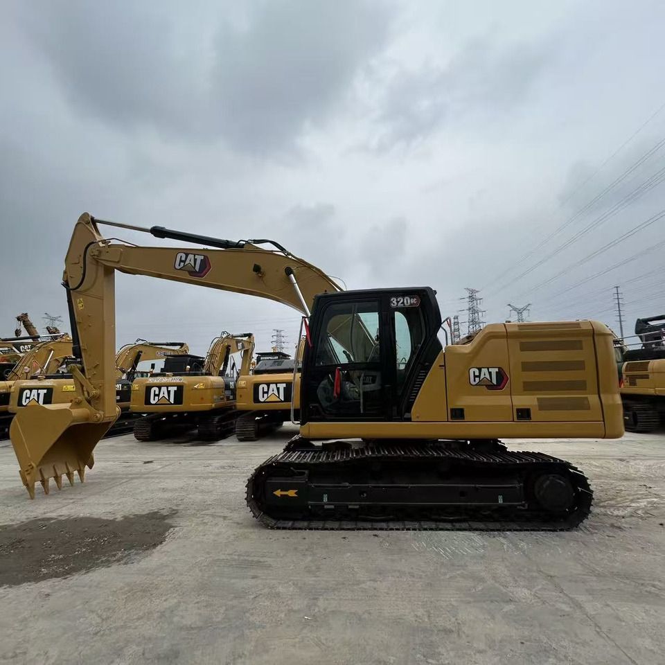 2023 Caterpillar 320GC crawler excavator side view 2023 Caterpillar 320GC crawler excavator side view