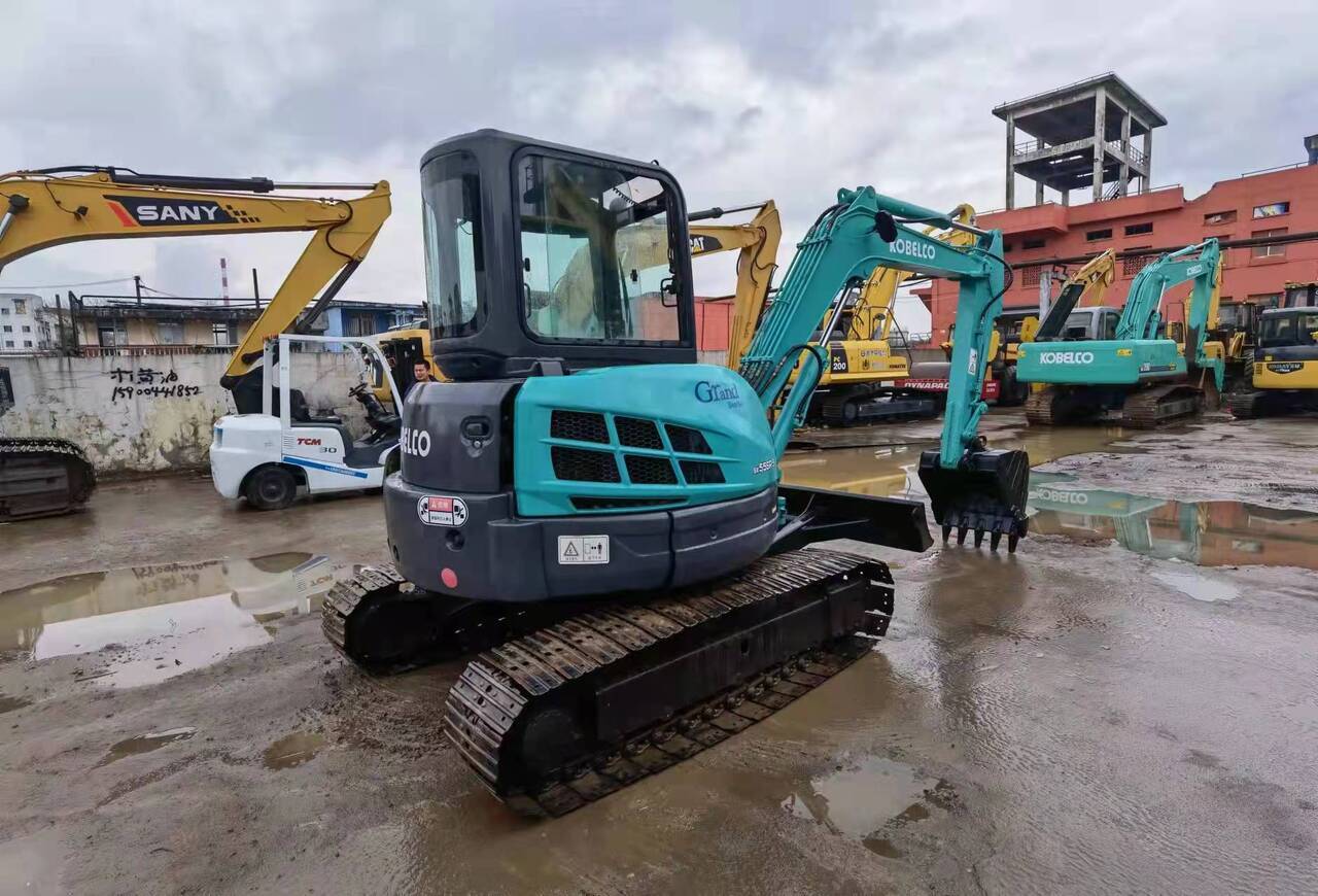 2015 Kobelco 55SR mini excavator, three-quarter front view