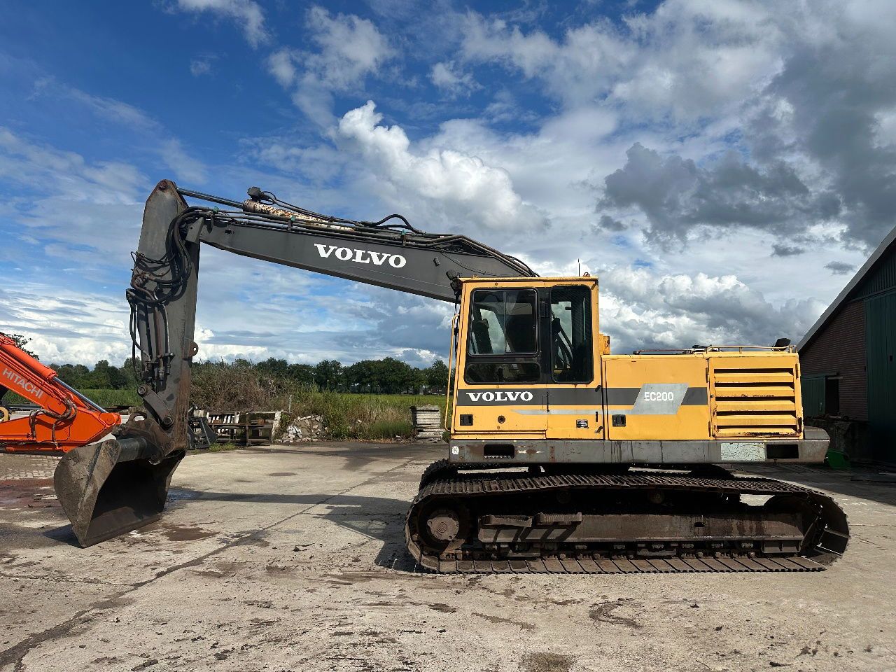1996 Volvo EC200 crawler excavator, side view 1996 Volvo EC200 crawler excavator, side view