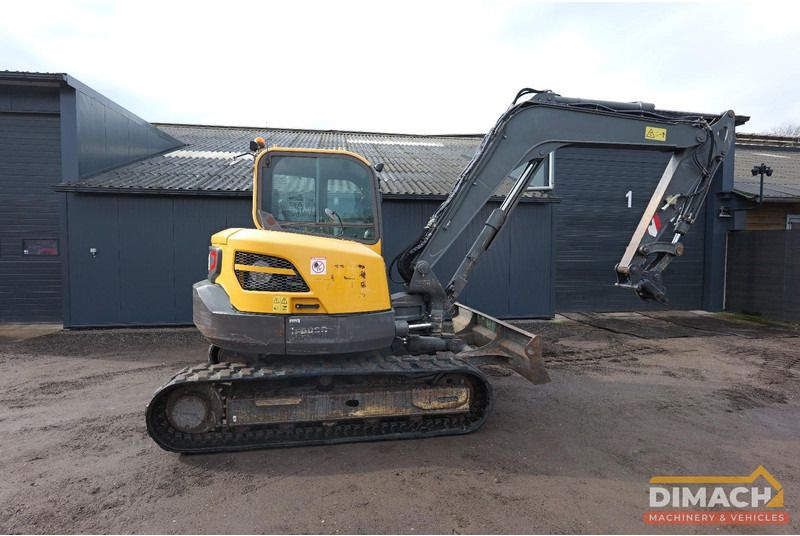 2015 Volvo ECR88 mini excavator, side view 2015 Volvo ECR88 mini excavator, side view