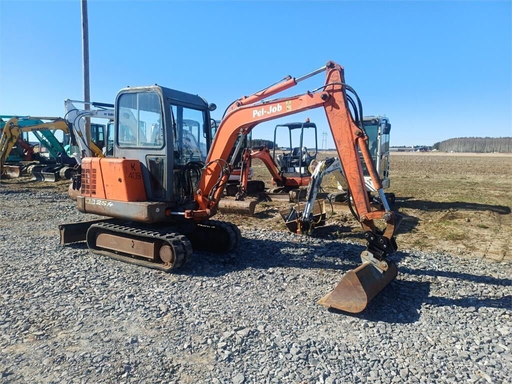 1998 Volvo EB25.4 mini excavator, side view 1998 Volvo EB25.4 mini excavator, side view