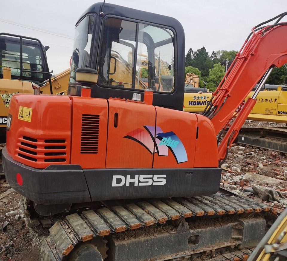 Doosan DH55 crawler excavator side view Doosan DH55 crawler excavator side view