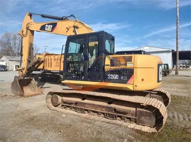 Caterpillar 320D2 Raupenbagger (2022), Seitenansicht Caterpillar 320D2 Raupenbagger (2022), Seitenansicht