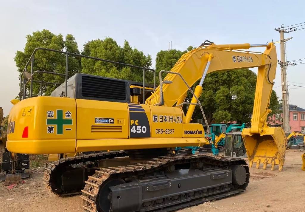 2020 Komatsu PC450-8 crawler excavator, rear three-quarter view