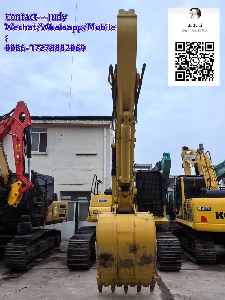 2021 Komatsu PC300 crawler excavator, front view 2021 Komatsu PC300 crawler excavator, front view