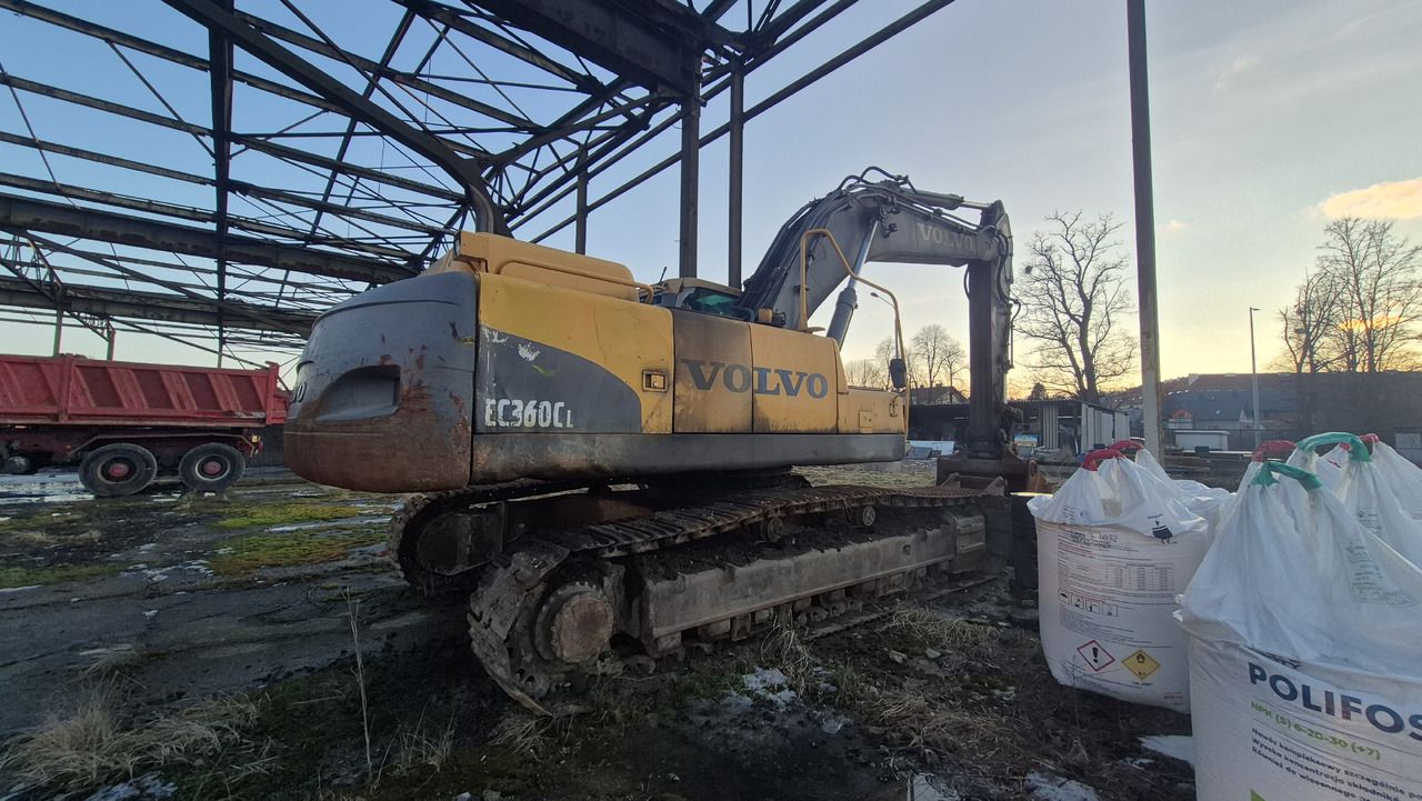 2007 Volvo EC360CL crawler excavator, rear three-quarter view 2007 Volvo EC360CL crawler excavator, rear three-quarter view