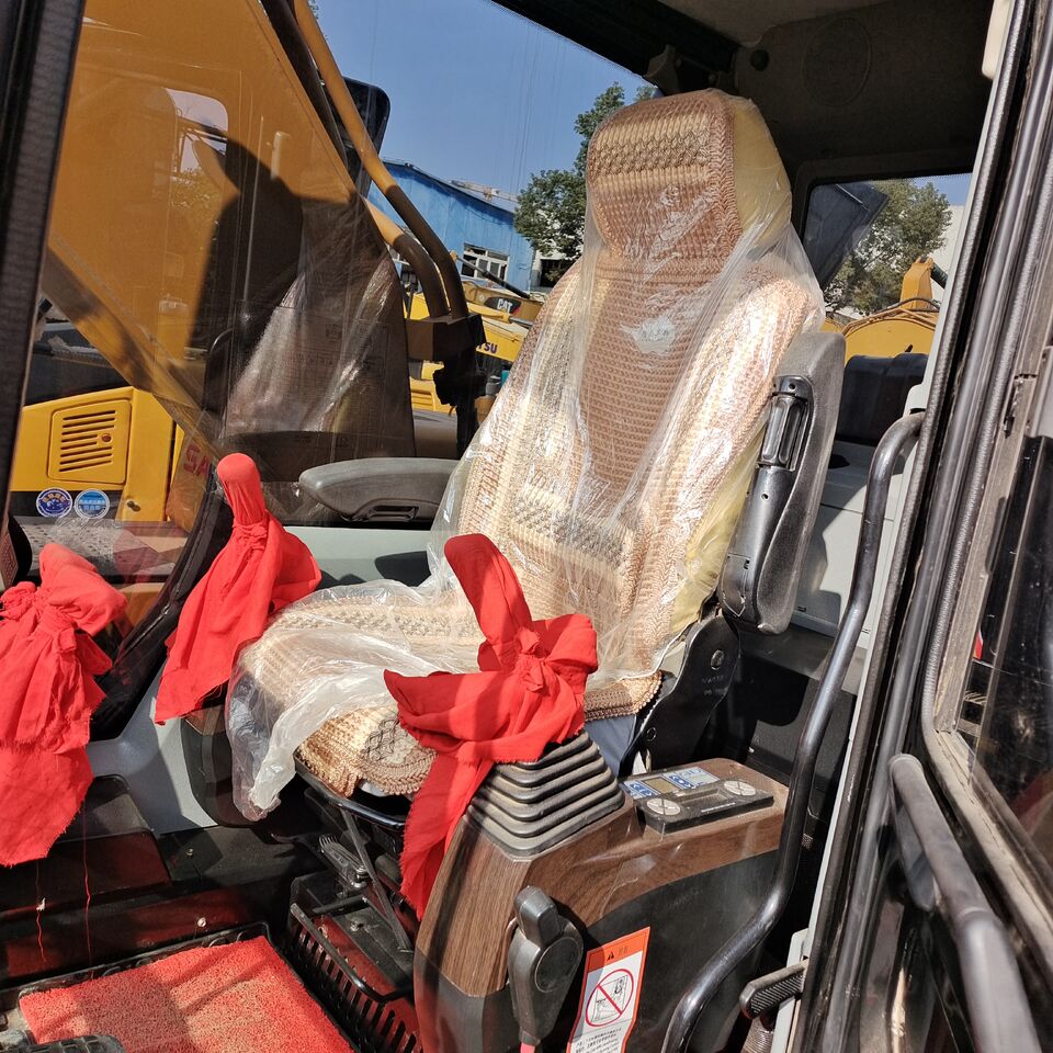 2025 Sany SY215C crawler excavator interior view