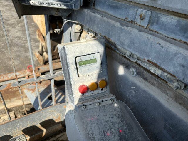 2013 Liebherr R944C T crawler excavator interior control panel view 2013 Liebherr R944C T crawler excavator interior control panel view