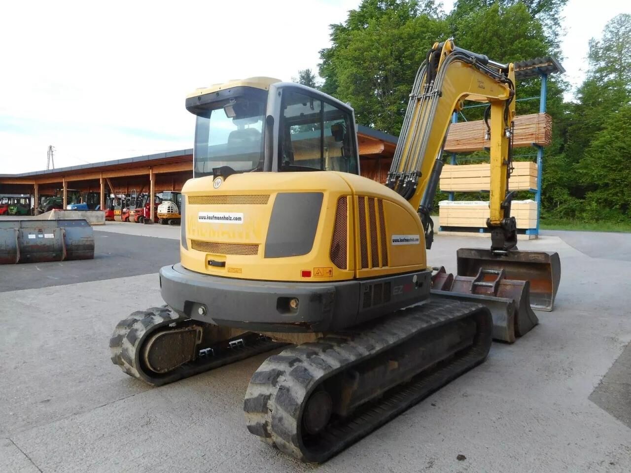 2016 Wacker Neuson EC 80 mini excavator, rear three-quarter view 2016 Wacker Neuson EC 80 mini excavator, rear three-quarter view