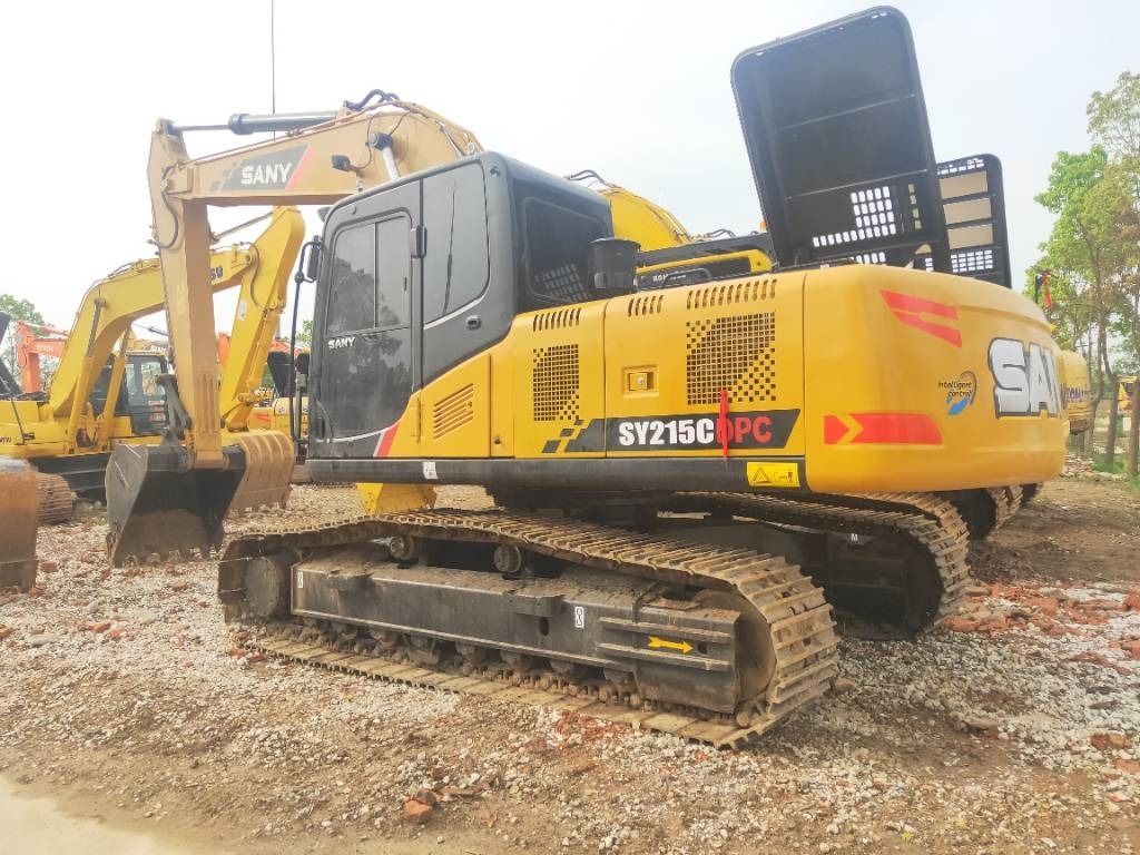 2023 Sany SY215C-9 crawler excavator, rear three-quarter view 2023 Sany SY215C-9 crawler excavator, rear three-quarter view