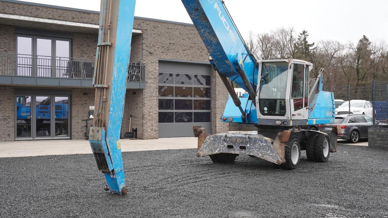 2017 Fuchs MHL340 wheel excavator, front three-quarter view