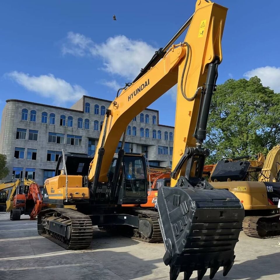 2024 Hyundai R305LC-9S crawler excavator, front three-quarter view