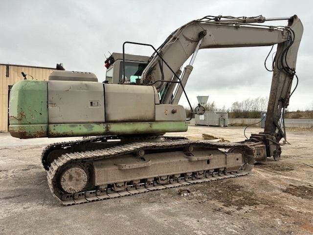 2007 Komatsu PC240HRD-8 crawler excavator, side view
