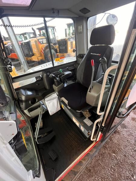 2019 Takeuchi TB290 crawler excavator interior view 2019 Takeuchi TB290 crawler excavator interior view