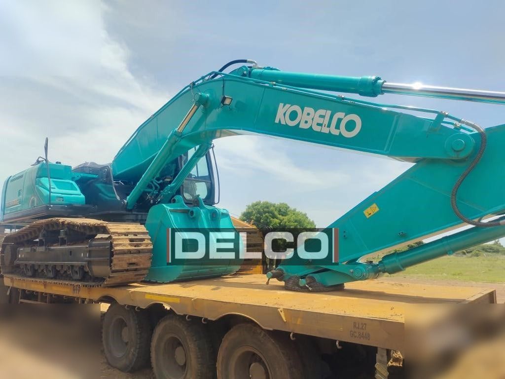 2026 Kobelco SK380XDLC-10 crawler excavator side view 2026 Kobelco SK380XDLC-10 crawler excavator side view