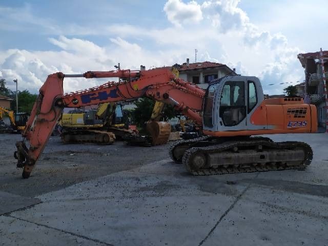 2003 Kobelco E 235 crawler excavator side view