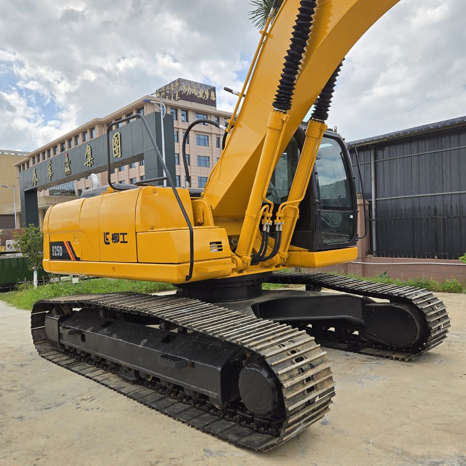 2020 LiuGong 925D crawler excavator, side profile view 2020 LiuGong 925D crawler excavator, side profile view